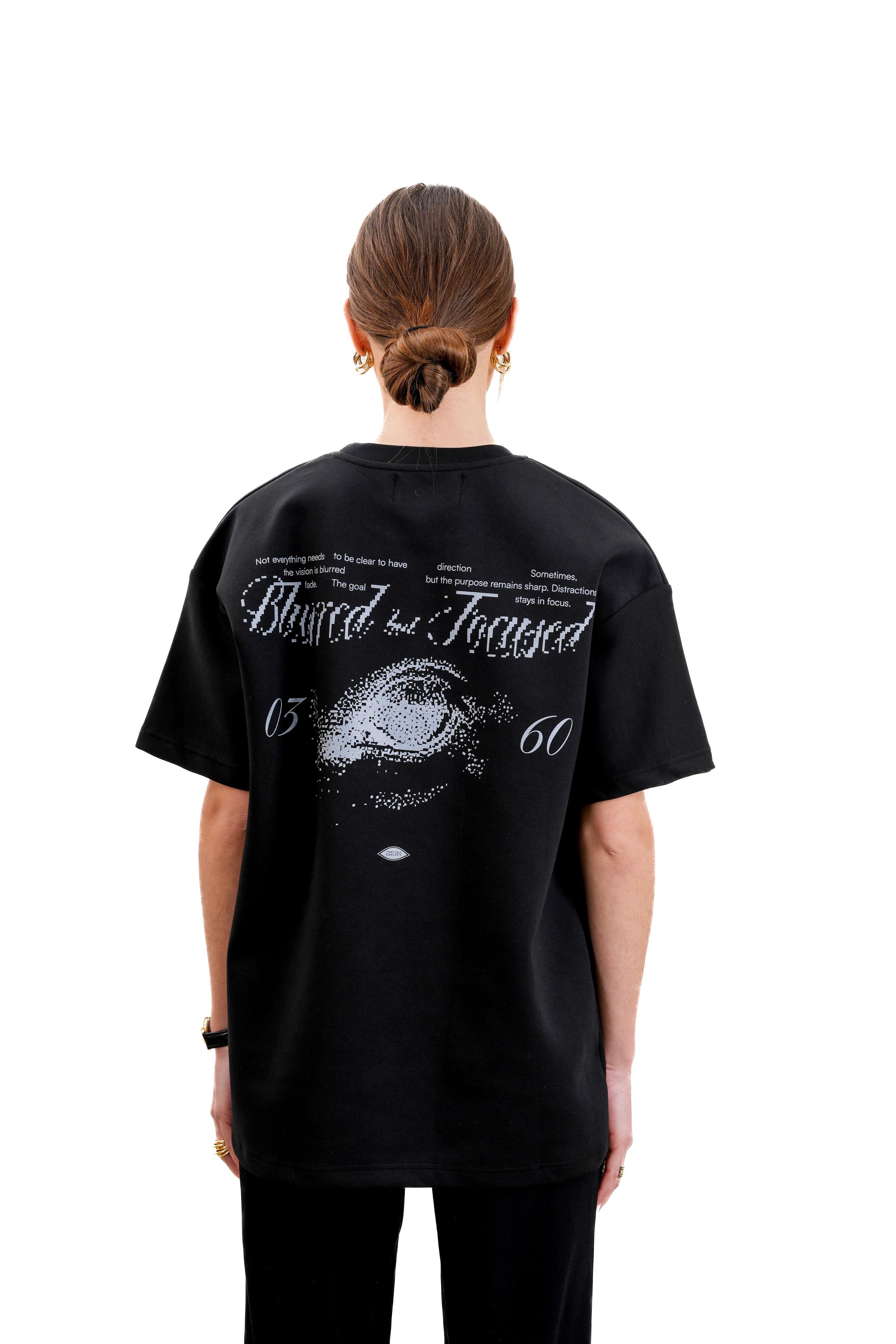 "Blurred but Focused" T-shirt in Black
